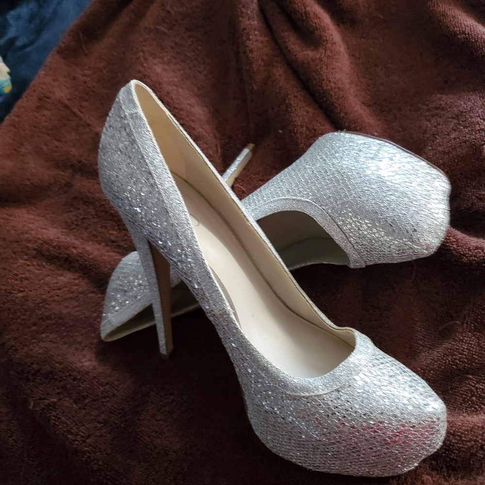 Shoes - Picture 3 of 3